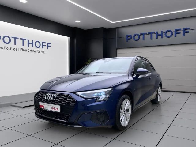 Audi A3 40 TFSIe ADVANCED AHK NAVI ACC LED 2021 Hybride / Benzine