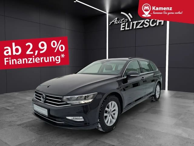 Volkswagen Passat Variant TSI Business DSG LED Navi AID ACC RFK SH 2022 Benzine