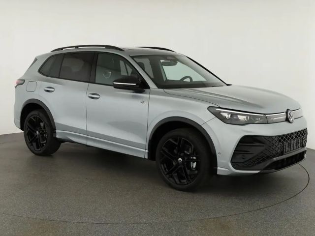 Volkswagen Tiguan 1.5 TSI eHybrid 200 kW R-Line Black, Pano, 20-Z... 2025 Hybride / Benzine