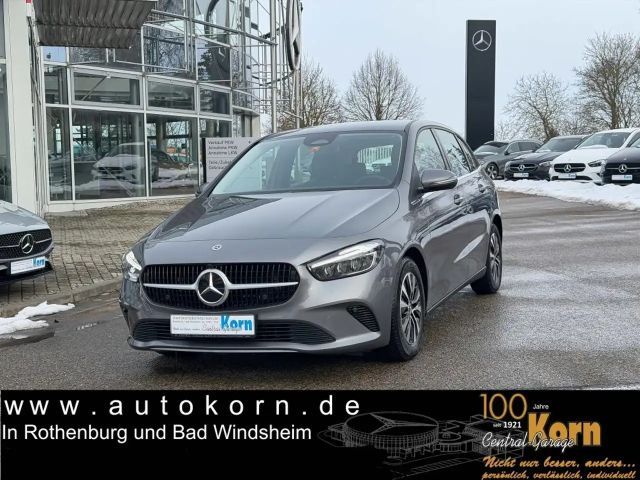 Mercedes-Benz B 180 EntryAdvance AHK Kamera WinterP+M&S16" LED 2025 Benzine