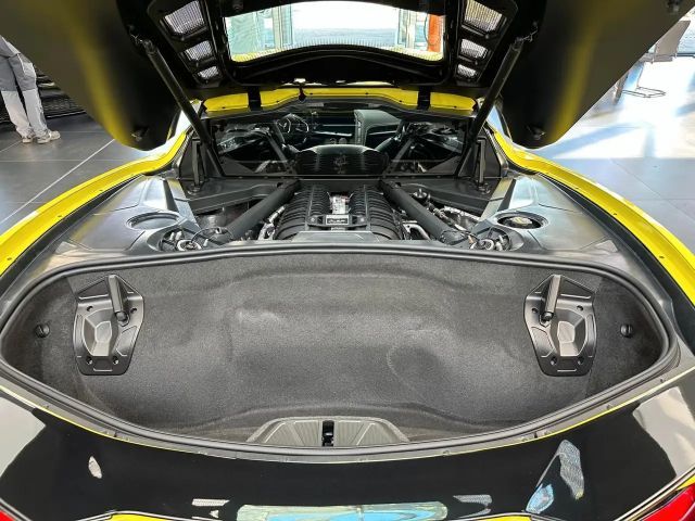 Corvette C8
