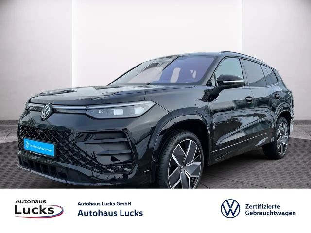 Volkswagen Tayron R-Line 1,5 l eHybrid  DSG AHK Pano Matrix 2026 Hybride / Benzine