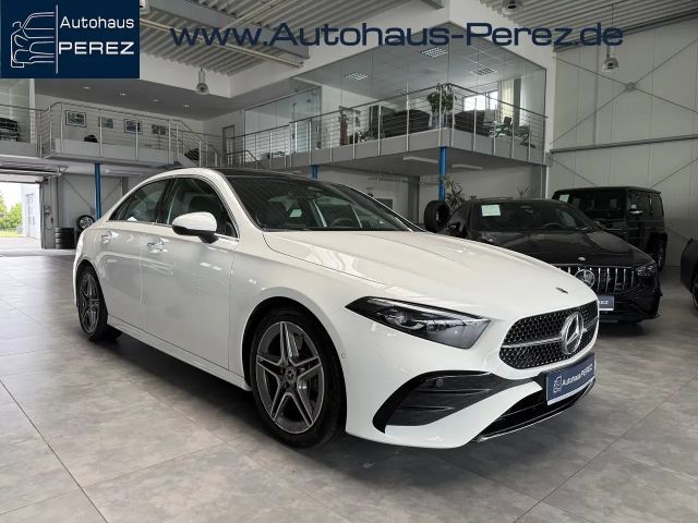 Mercedes-Benz A 250 4M Limousine AMG DISTRON.-AHK-PANO-KEYLESS 2024 Benzine