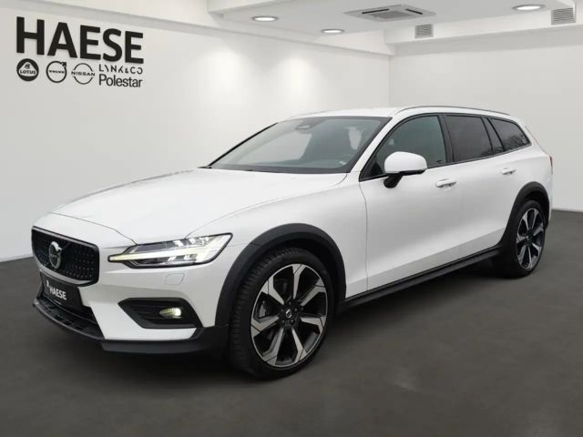 Volvo V60 Cross Country B4 Plus AWD el.AHK  Navi Leder Digitales Cockpit 2024 Diesel