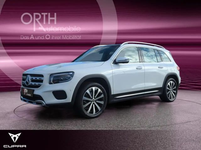 Mercedes-Benz GLB 200 AUTOM+MULTIBEAM+360°KAMERA+AHK+TOTW+PANO 2023 Benzine