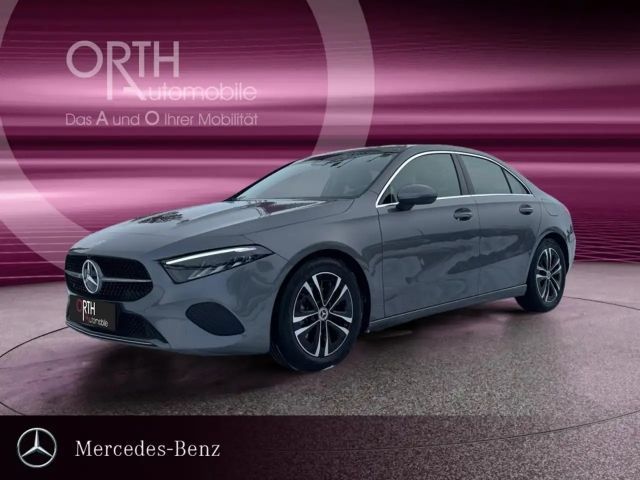 Mercedes-Benz A 180 d 8G-DCT Limousine NAVI+AHK+LED+SHZ+KAMERA 2024 Diesel