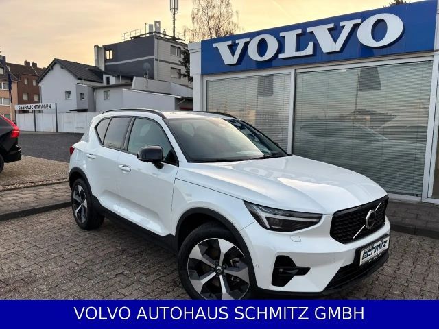 Volvo XC40 Plus B3 Dark Pixel LED  WSS beheizbar 19" 2025 Benzine