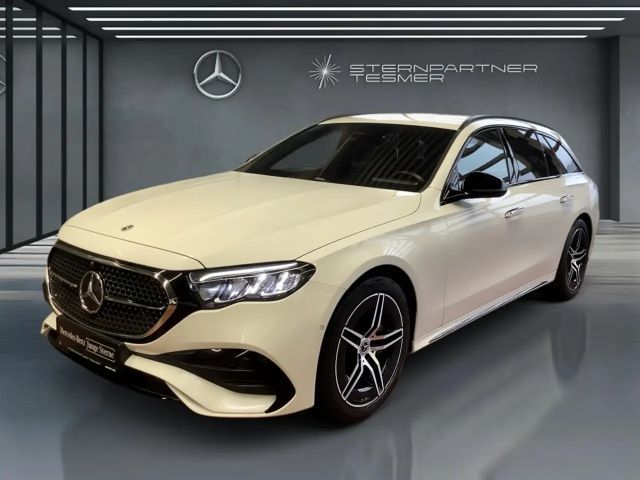 Mercedes-Benz E 300 e T AMG+MBUX+DISTRONIC+AMBIENTE+NIGHT+AHK 2024 Hybride / Benzine