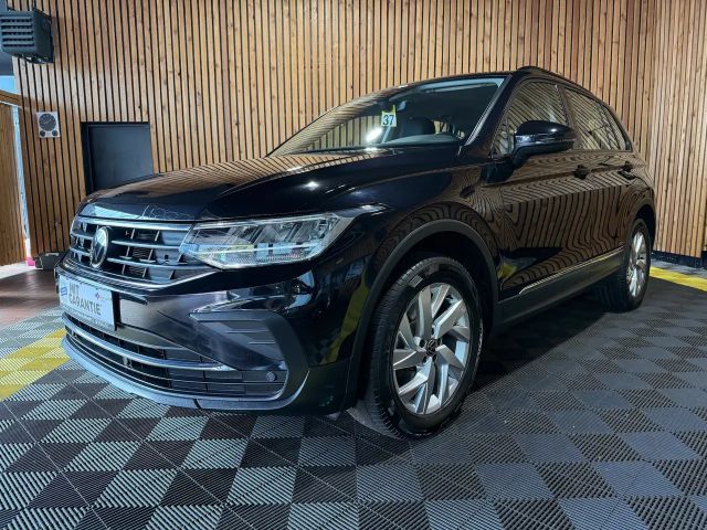 Volkswagen Tiguan 2,0 TSI 4Motion Life DSG Navi*ACC*LED*AHK 2022 Benzine