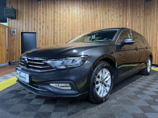 Volkswagen Passat Variant 1,5 TSI DSG *Navi*LED*Kam*ACC*AHK 2023 Benzine