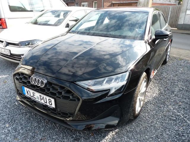 Audi A3 Sportback 35 TFSI + Anschlussgarantie 2025 Benzine
