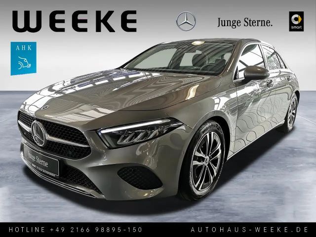 Mercedes-Benz A 180 Progressive ADVANCED+ANHÄNGERKUPPLUNG+KAME 2024 Benzine