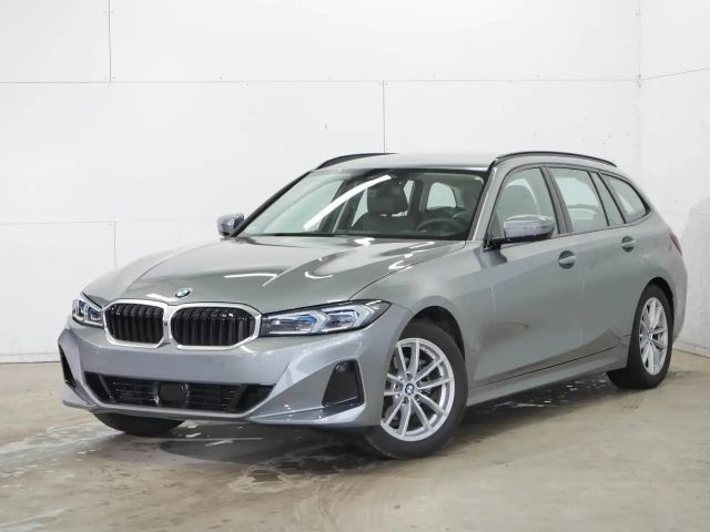 BMW 318 i 2024 Benzine