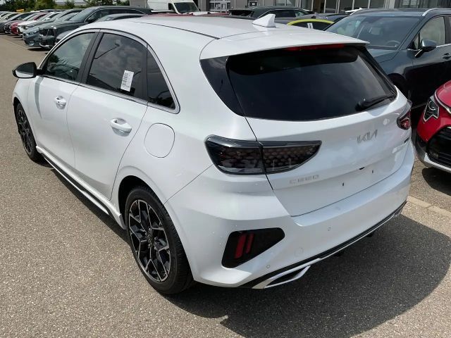 Kia Ceed / cee'd