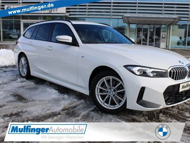 BMW 320 i T.M Sport PanoD.AHK ACC HUD Lenkradh.Park+ 2025 Benzine