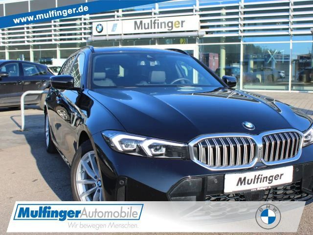 BMW 320 i T.M Sport PanoD.AHK ACC HUD Lenkradh.Park+ 2025 Benzine