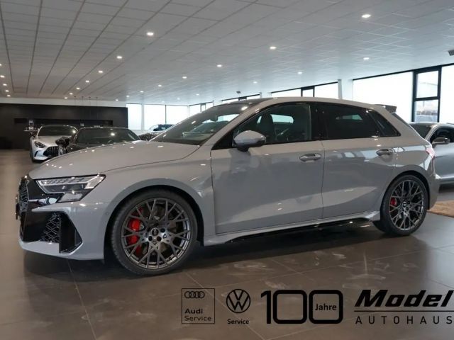 Audi RS3 Sportback | Schalensitze | Carbon | SOFORT 2026 Benzine