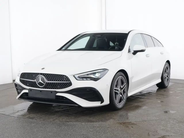 Mercedes-Benz CLA 200 2024 Benzine