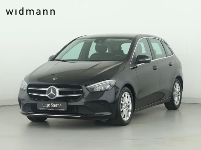 Mercedes-Benz B 200 Automatik*Rückfahrkamera*Navigation*SpurH* 2022 Benzine