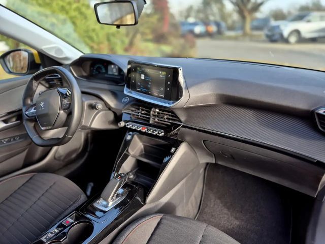 Peugeot e-208