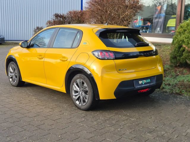 Peugeot e-208
