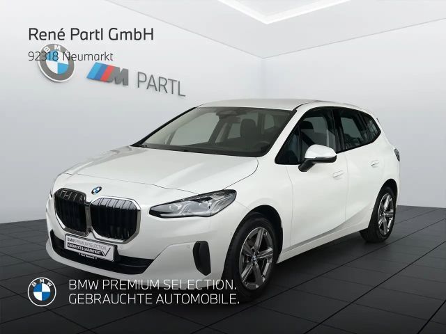 BMW 220 i ActiveTourer LED ACC 360° HUD AHK Keyless 2025 Benzine