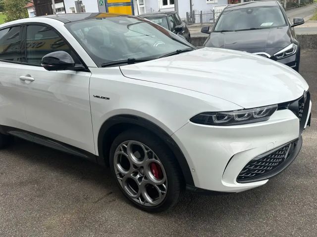 Alfa Romeo Tonale Veloce Plug-In-Hybrid AWD Panoramaglasdach 20"Rad 2024 Hybride / Benzine