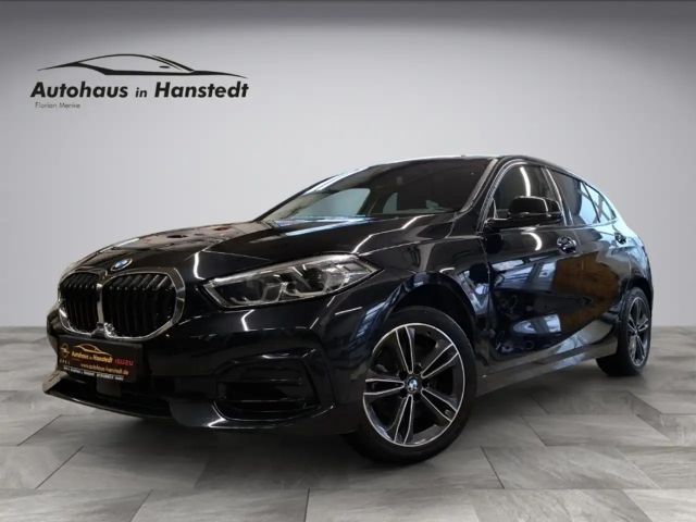 BMW 116 i SportLine 109PS 6-Gang LED Navi Allwetterreifen 2024 Benzine