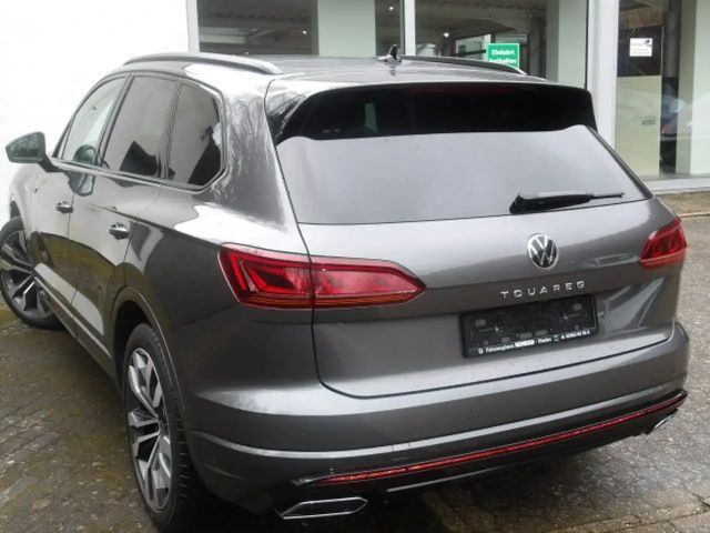 Volkswagen Touareg R-Line 4Motion mit black style u. Standheizung 2023 Diesel