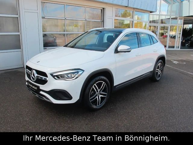 Mercedes-Benz GLA 250 e PROGRESSIVE / Panorama / 360° 2021 Hybride / Benzine