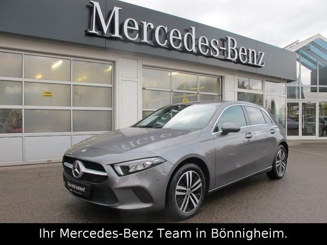 Mercedes-Benz A 250 e Progressive / Ambiente / Soundsystem 2022 Hybride / Benzine