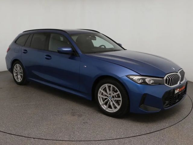 BMW 330 i xDrive M Sport ACC|HUD|PAN|PA+360|Alarm|AHK 360° 2025 Benzine
