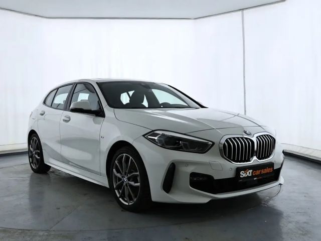 BMW 120 i M Sport Pano|Sitz-&LRHZ|LED|PDC|Nav|CarPlay AHK 2023 Benzine