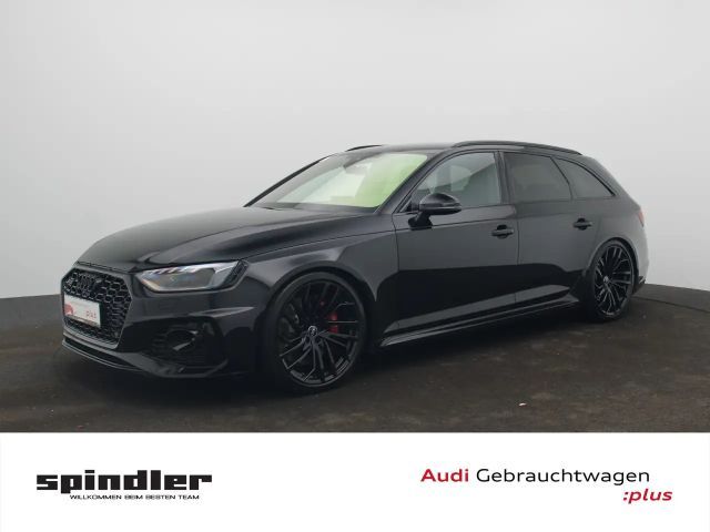 Audi RS4 TFSI quattro / Vmax280, Matrix, AHK, B&O 2022 Benzine