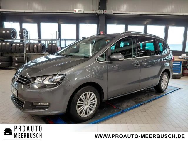 Volkswagen Sharan Comfortline AHK/PANO/RFK/ACC/NAVI 2022 Benzine