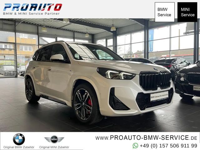 BMW X1 18i sDrive M Sport Pro AHK/Pano/360°/HUD/19"/Komf. 2025 Benzine