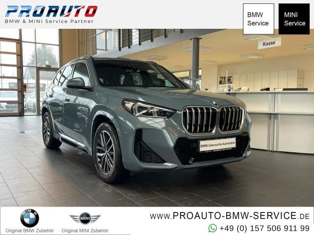 BMW X1 18i sDrive M Sport A-LED/AHK/Komf.Zg/Pano 2025 Benzine