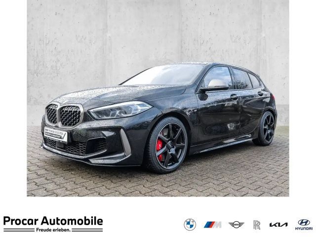 BMW 135 M135i xDrive HuD+Pano+LED+H/K+Gestik+LHZ+SHZ+Alarm 2022 Benzine