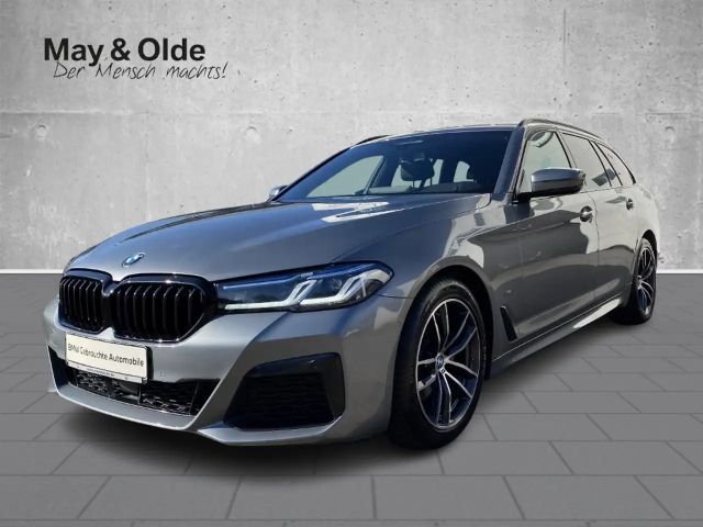 BMW 520 i M Sport HUD Luft AHK Navi Memory Sitze Soundsyst 2023 Benzine