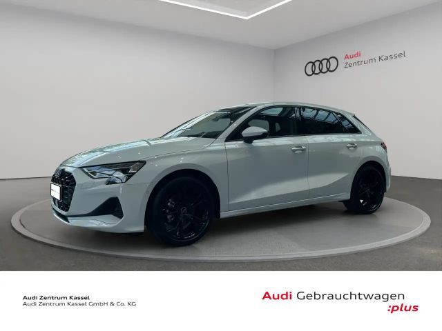Audi A3 advanced 30 TFSI LED AppleCarPlay 2026 Benzine