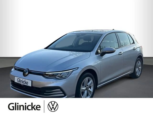Volkswagen Golf VIII Life 1.5 TSI NAVI, SHZ, LED 2023 Benzine
