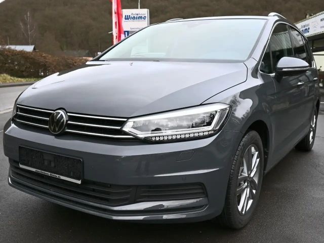 Volkswagen Touran Comfortline 1.5 TSI DSG AC AHK NAVI 7-Sitzer 2026 Benzine