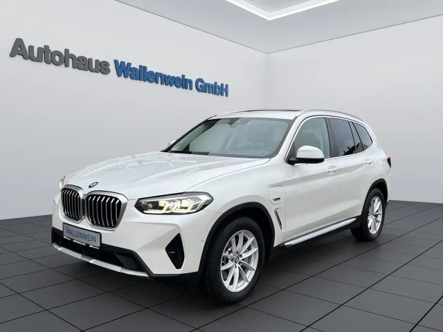 BMW X3 xDrive30e Aut., Panorama, adLED, RFK, DrivAss, ACC 2022 Hybride / Benzine