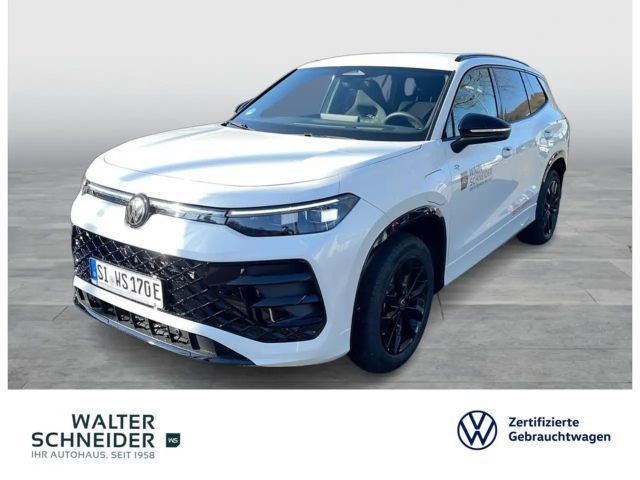 Volkswagen Tayron 1,5 l eHybrid 272 PS DSG R-Line AHK, Navi 2026 Hybride / Benzine