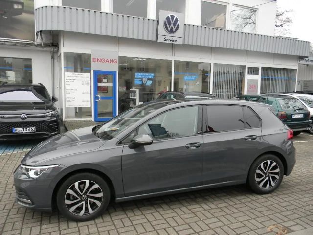 Volkswagen Golf VIII Lim. Active 2,0 TDI DSG AHK,PANO,KAM 2022 Diesel