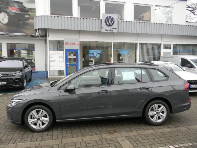 Volkswagen Golf VIII Variant Life  1,5 eTSI 7 GANG DSG AHK 2023 Benzine