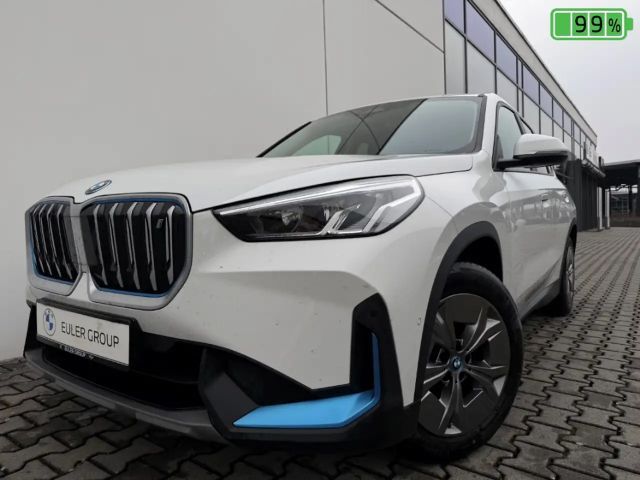 BMW iX1 xDrive 30 AHK SHZ DrivAss Parkass DAB LMR 2023 Elektrisch