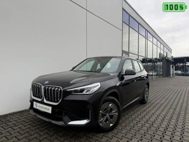 BMW iX1 xDrive 30 A LMR SHZ Parkass DAB Adap.M Fahrwerk 2023 Elektrisch