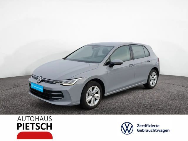 Volkswagen Golf VIII 1.5 eTSI DSG Life Rear View Keyless 2025 Benzine
