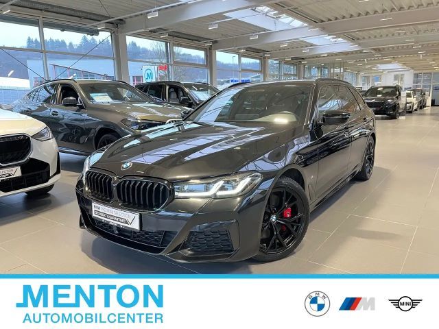 BMW 530 i xDrive Touring M Sportpaket Pro AHK/Standhzg./36 2023 Benzine